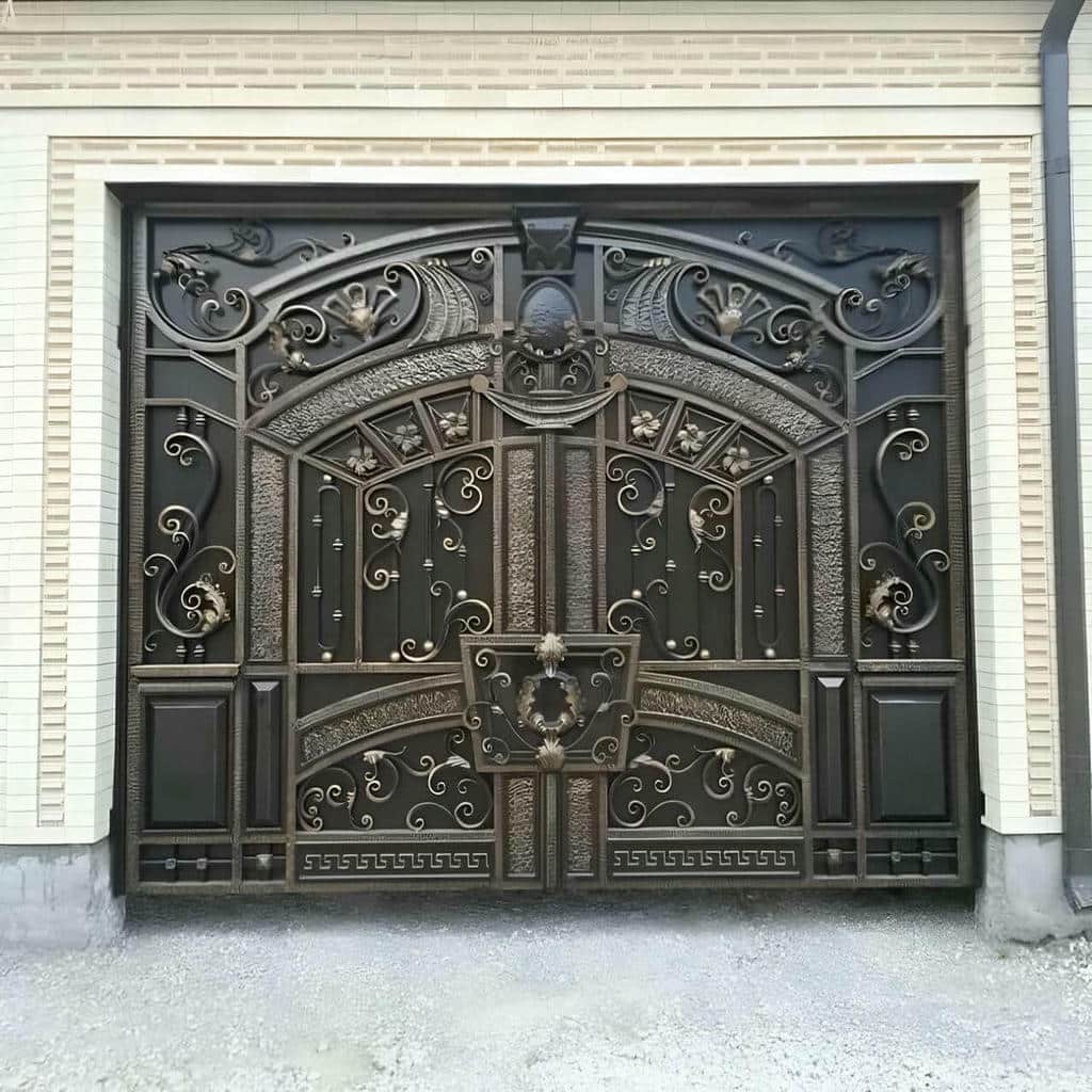 درب حیاط فرفورژه در بندرعباس