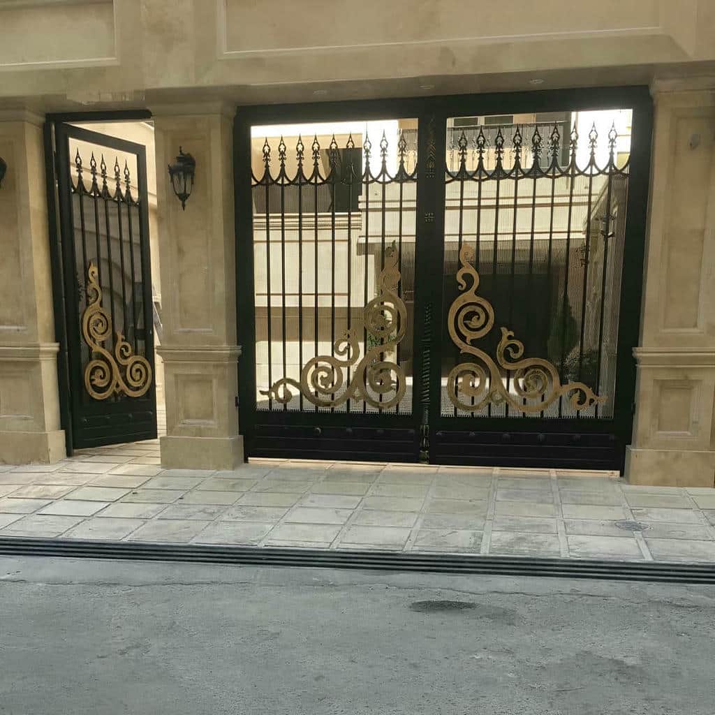 قیمت درب حیاط فرفورژه پارکینگ در محمودآباد