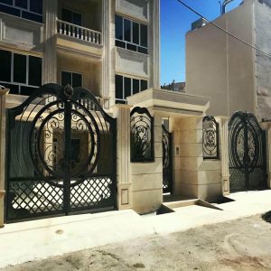 درب حیاط فرفورژه در تهران