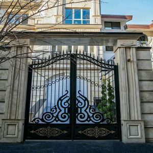 درب حیاط فرفورژه در قائمشهر