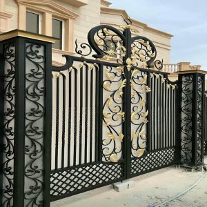 درب حیاط فرفورژه در بیرجند