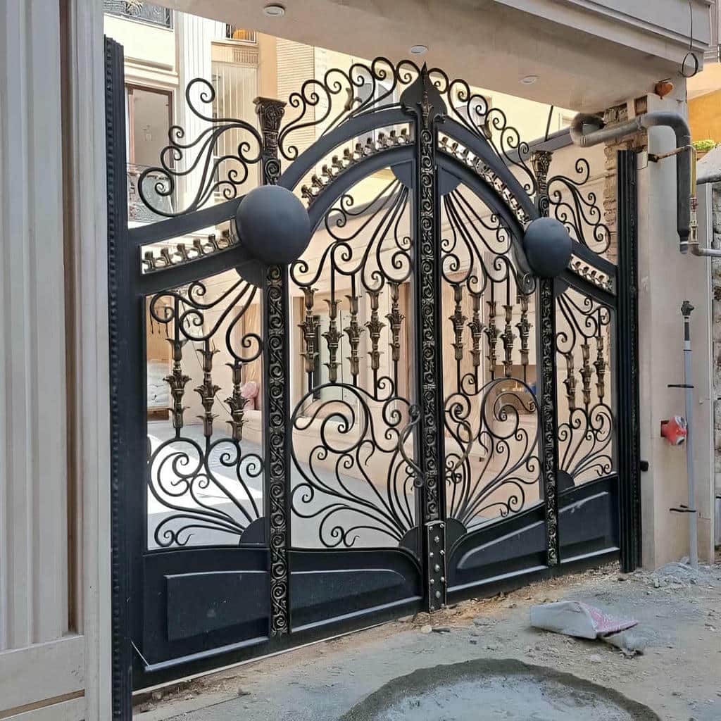 فروش درب حیاط فرفورژه فلزی ساده در هشتگرد