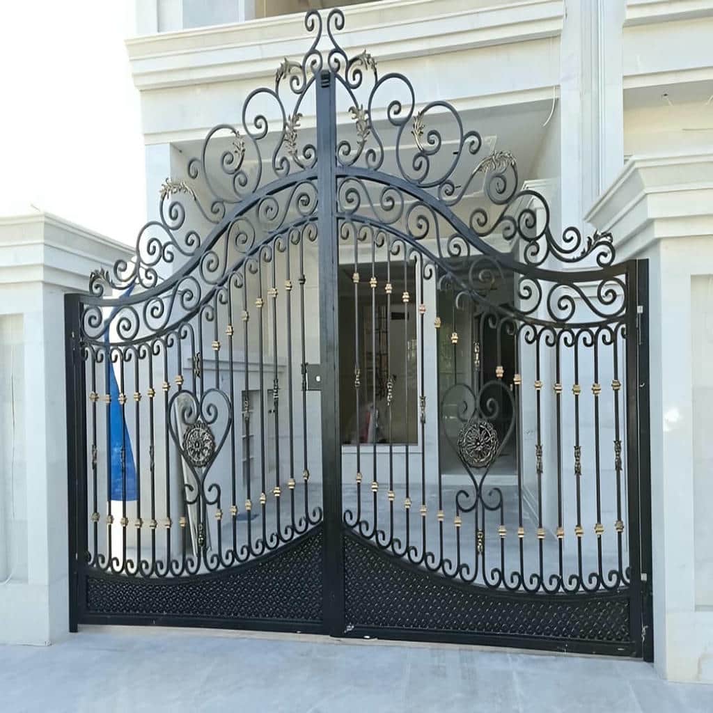 نصب درب حیاط فرفورژه پارکینگ حیاط در بومهن