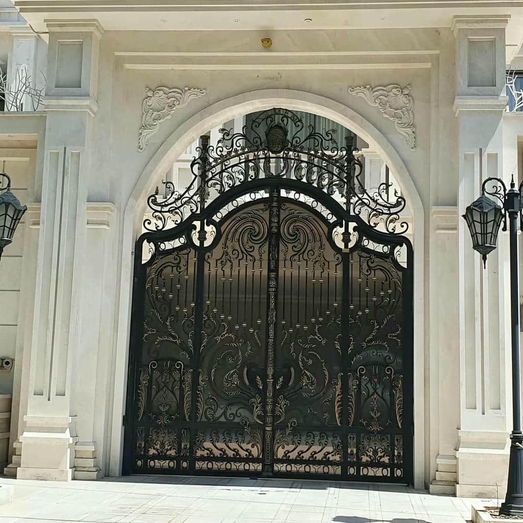 نصب درب حیاط فرفورژه پارکینگ حیاط در شهرکرد