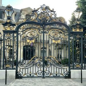 درب حیاط فرفورژه در دماوند
