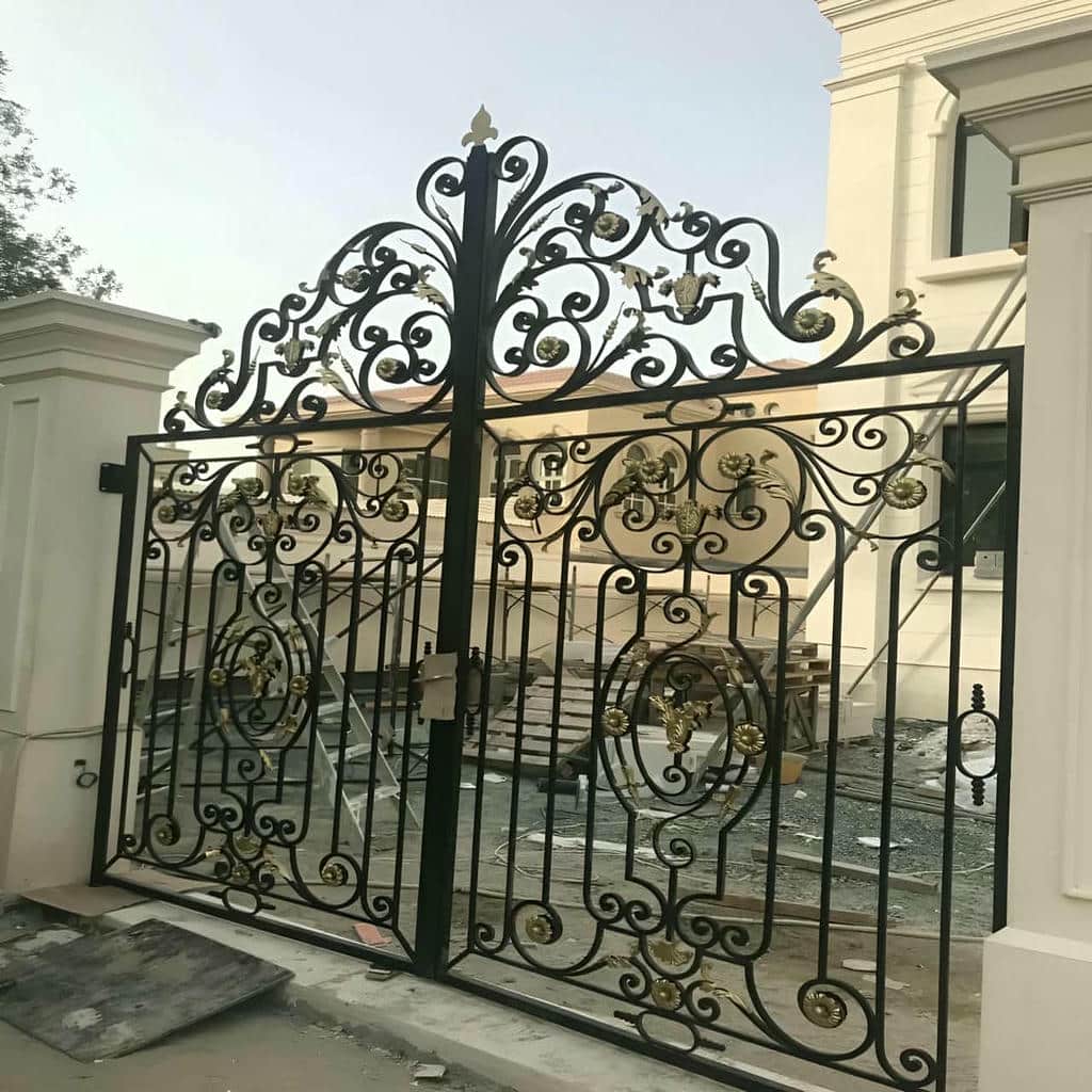 فروش درب حیاط فرفورژه رنگ مقاوم در کردان