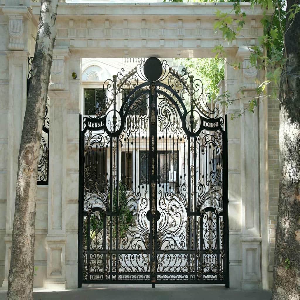 خرید درب حیاط فرفورژه ویلایی مدرن در مریوان