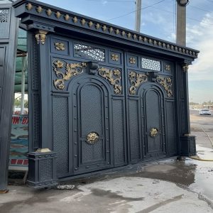 درب حیاط فرفورژه در سقز