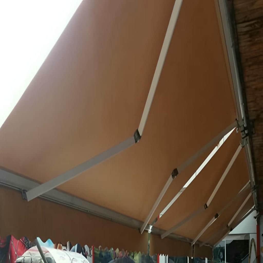 سایبان برقی روف گاردن با مدل فول باکس