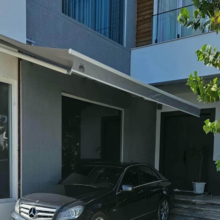 سایبان برقی مجهز به سنسور باد و باران