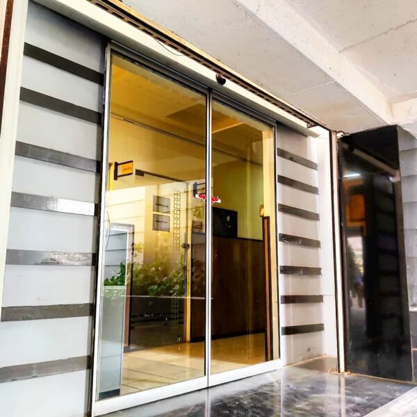نصب تخصصی درب اتوماتیک شیشه ای