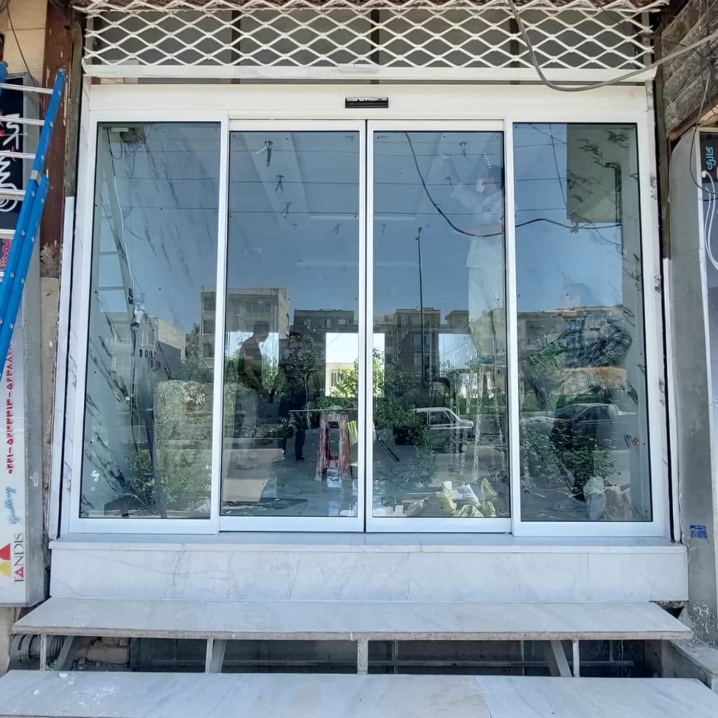 درب تلسکوپی اتوماتیک شیشه ای با اپراتور قدرتمند