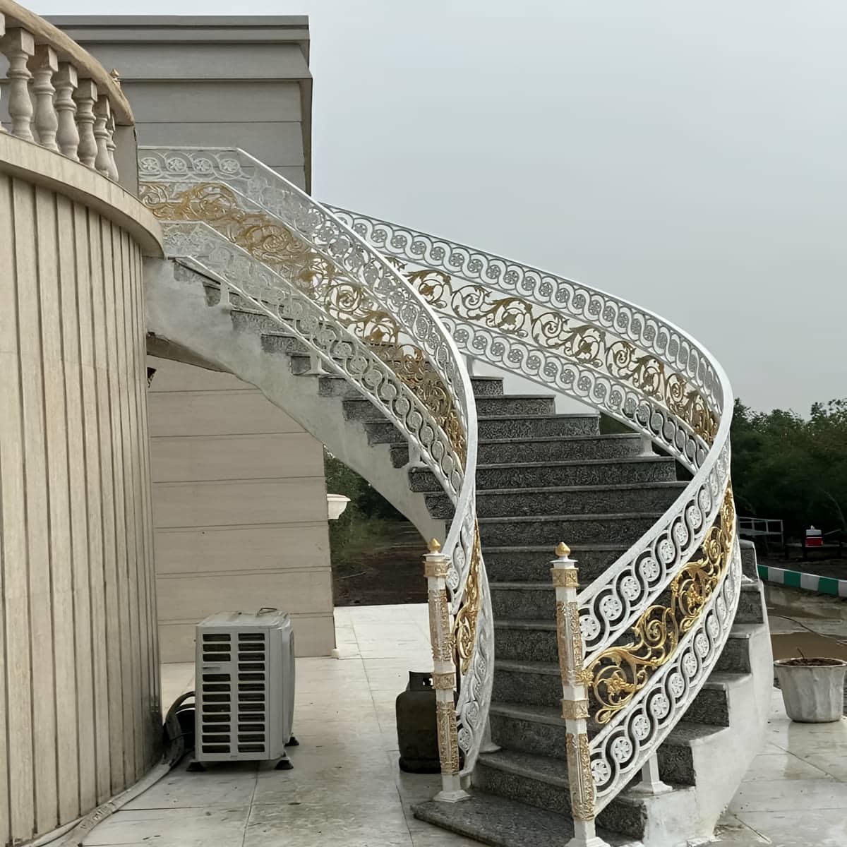 پله دوبلکس آهنی سفارشی