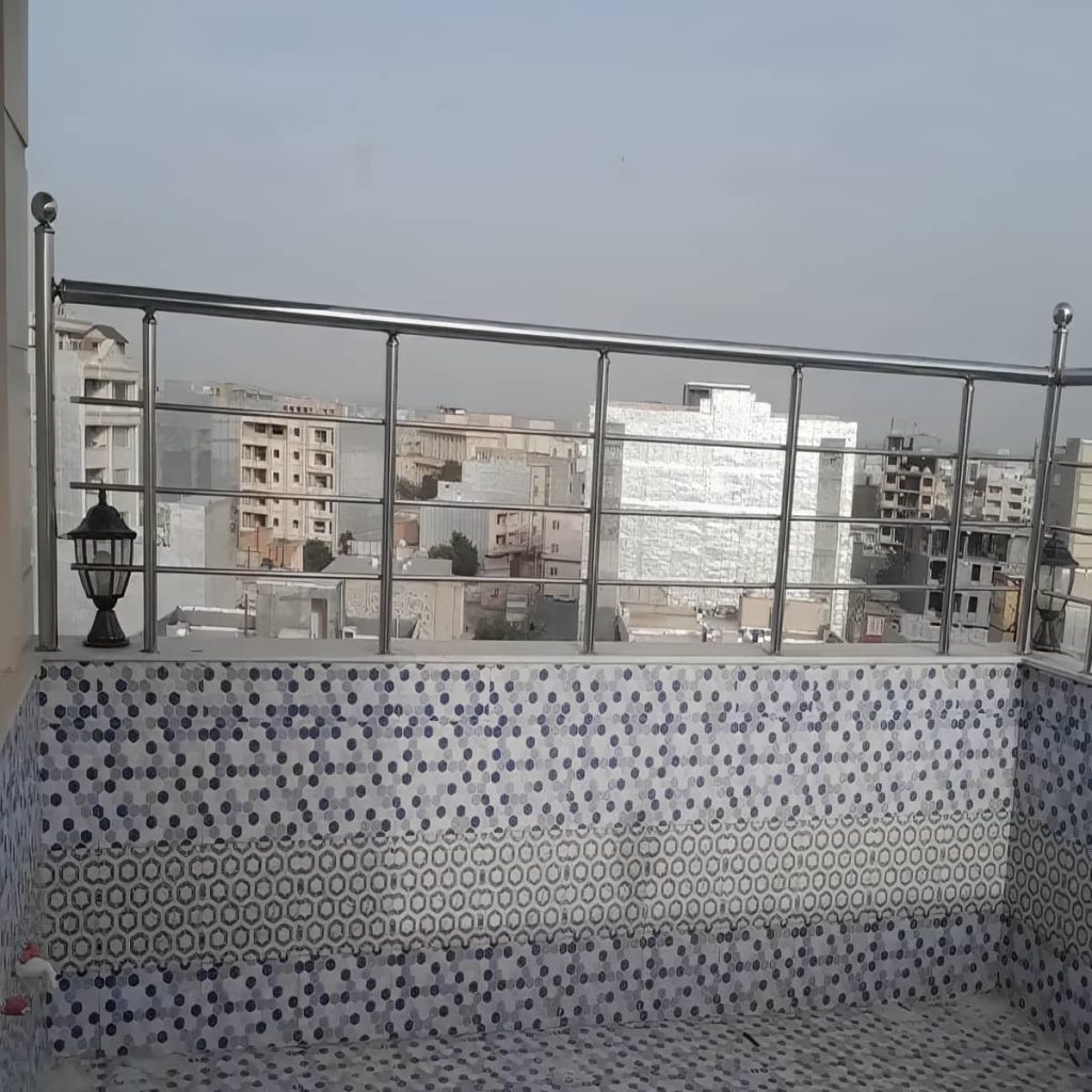 ساخت درب اتوماتیک شیشه ای با فریم استیل