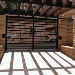 جک درب پارکینگ با UPS هنگام قطعی برق