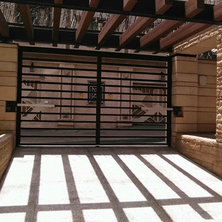 جک درب پارکینگ با UPS هنگام قطعی برق