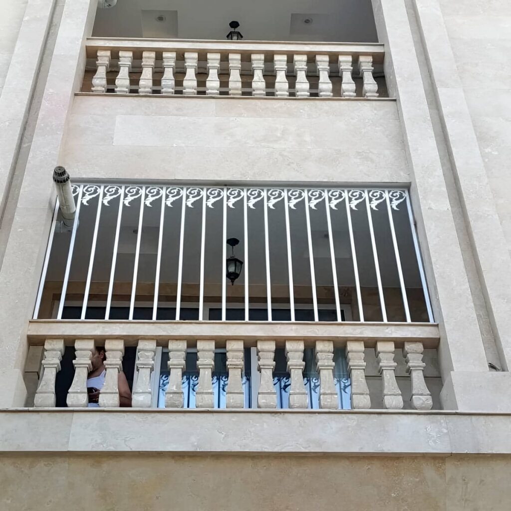 سفارش حفاظ پنجره ثابت پیچ و رولپلاک شبکه‌ای