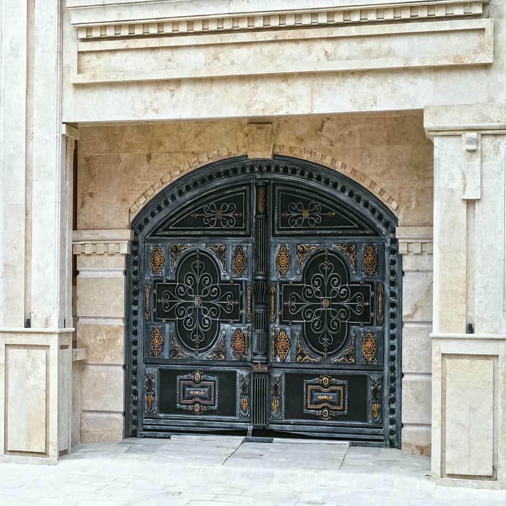 درب پارکینگ کشویی محوطه برای نمای کلاسیک