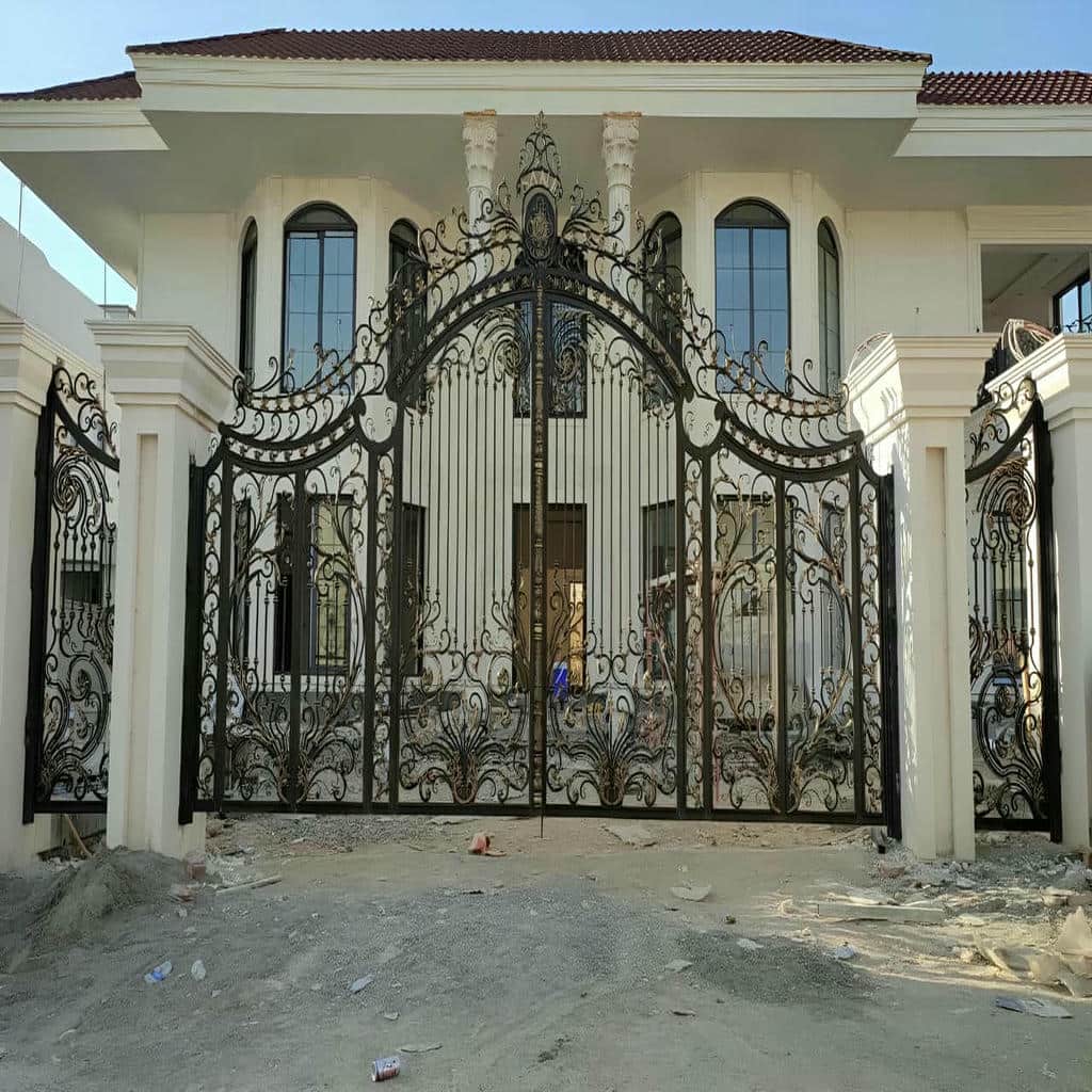 ساخت درب حیاط طاق دار با کلاف منحنی ساخت درب حیاط طاق دار با کلاف منحنی