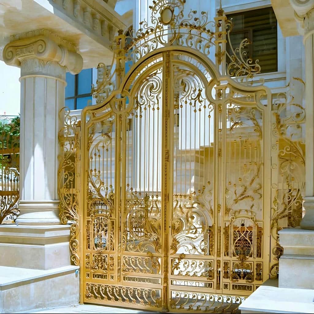 ساخت درب حیاط فرفورژه نمای رومی با کلاف تقویت شده