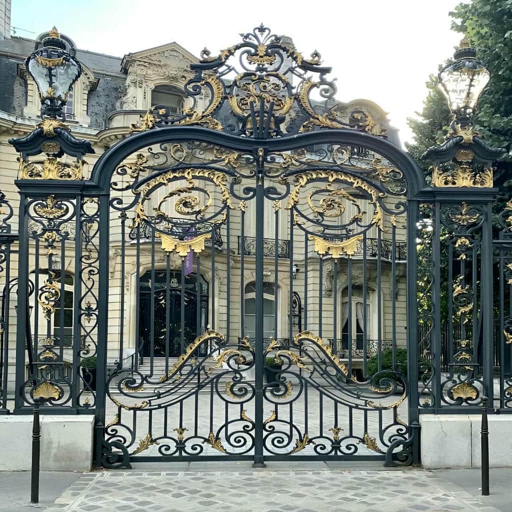 تولید درب فلزی لاکچری نمای ویلا طرح چوب تولید درب فلزی لاکچری نمای ویلا طرح چوب