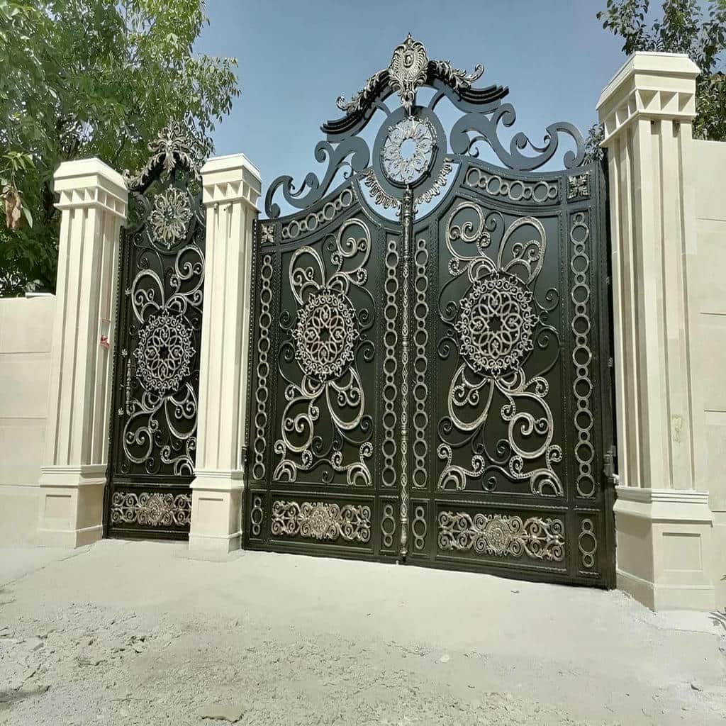 سفارش درب پارکینگ دو لنگه عریض بر اساس ابعاد دهانه