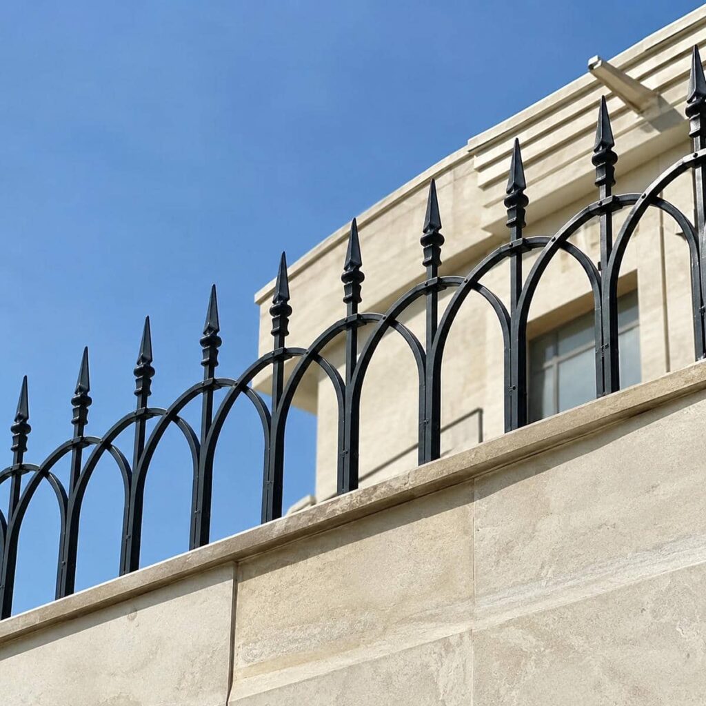 خرید حفاظ دیوار شیک روی سنگ تراورتن قابدار خرید حفاظ دیوار شیک روی سنگ تراورتن قابدار