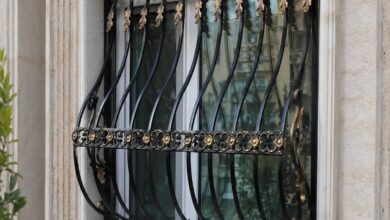 11 مدل حفاظ پنجره مشکی طلایی نما