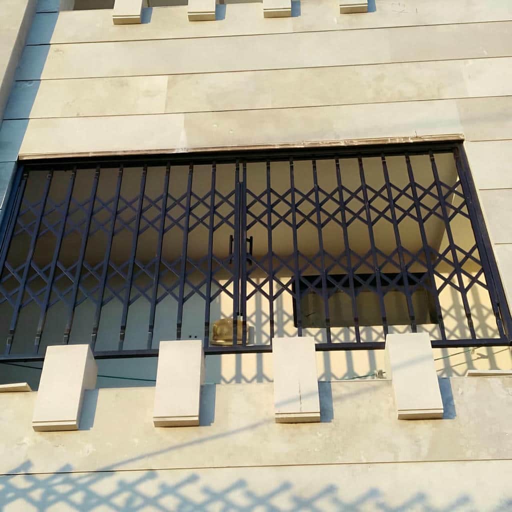 خدمات اندازه‌گیری حفاظ پنجره متحرک کشویی