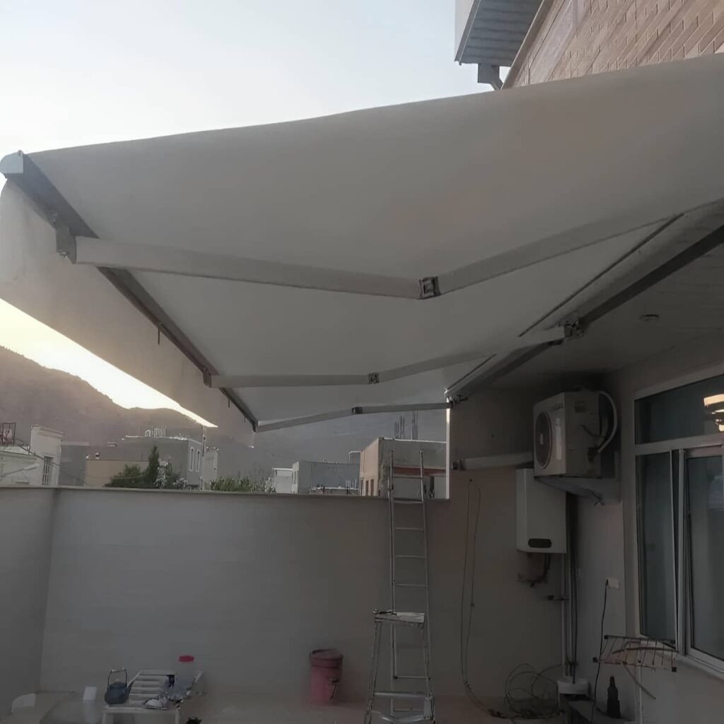 سایبان پارکینگ با پوشش گسترده ورودی خودرو