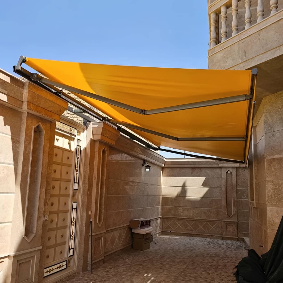 سایبان ریموت دار مدرن