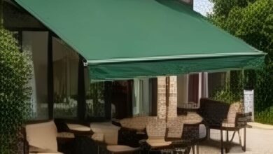 سایبان مغازه بازویی با پوشش کرم نمای نوساز