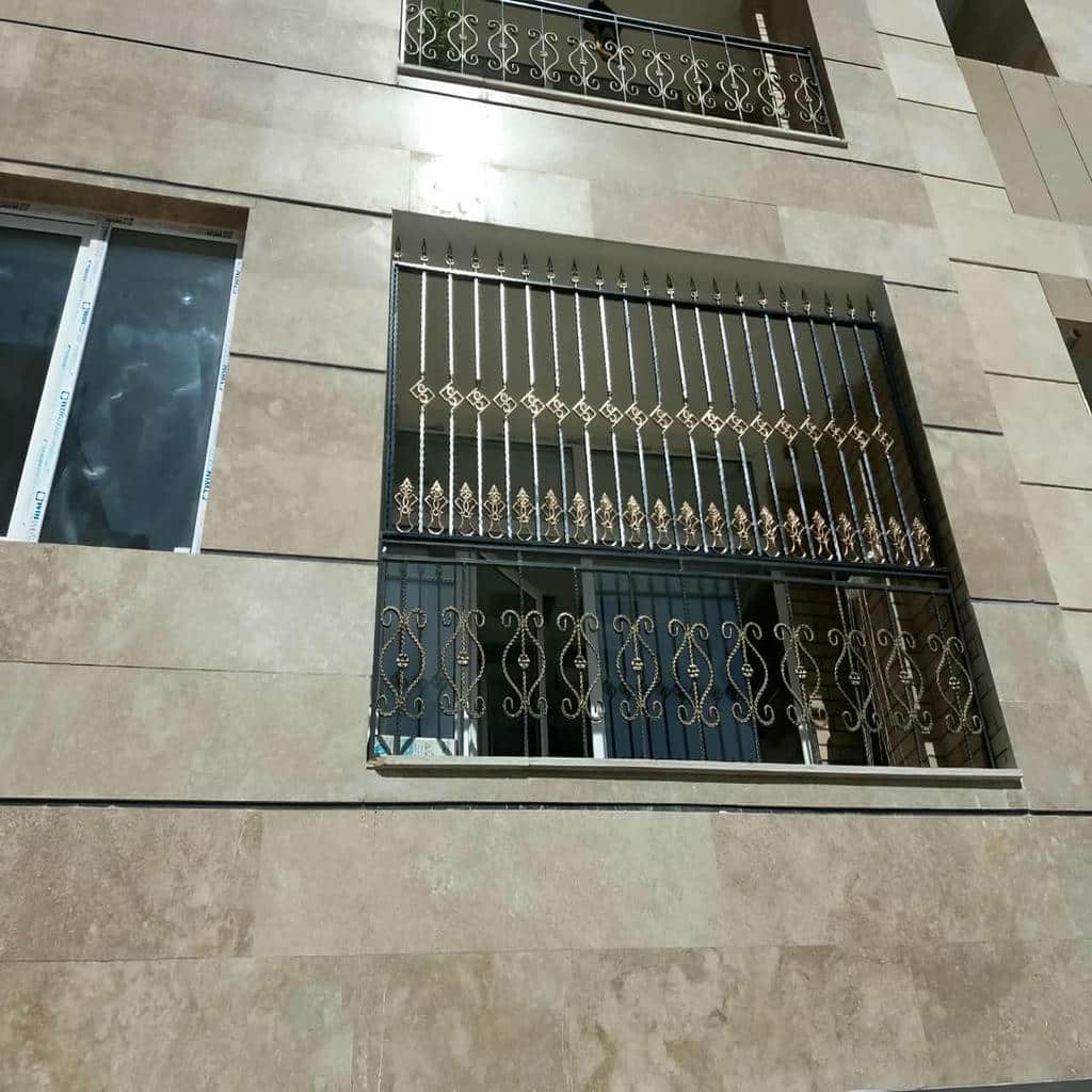 حفاظ پنجره گلنرده فرفورژه