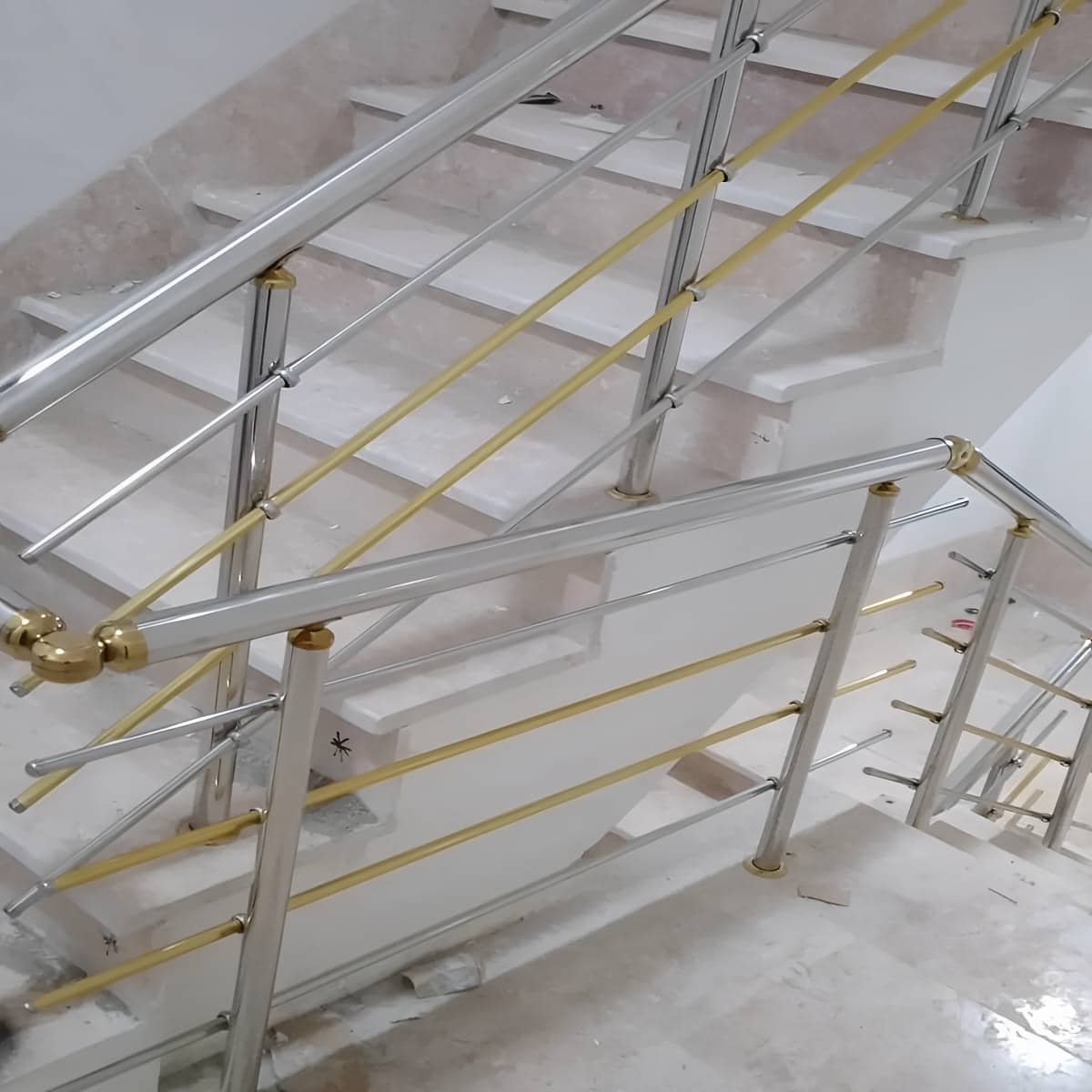نرده استیل راه پله براق