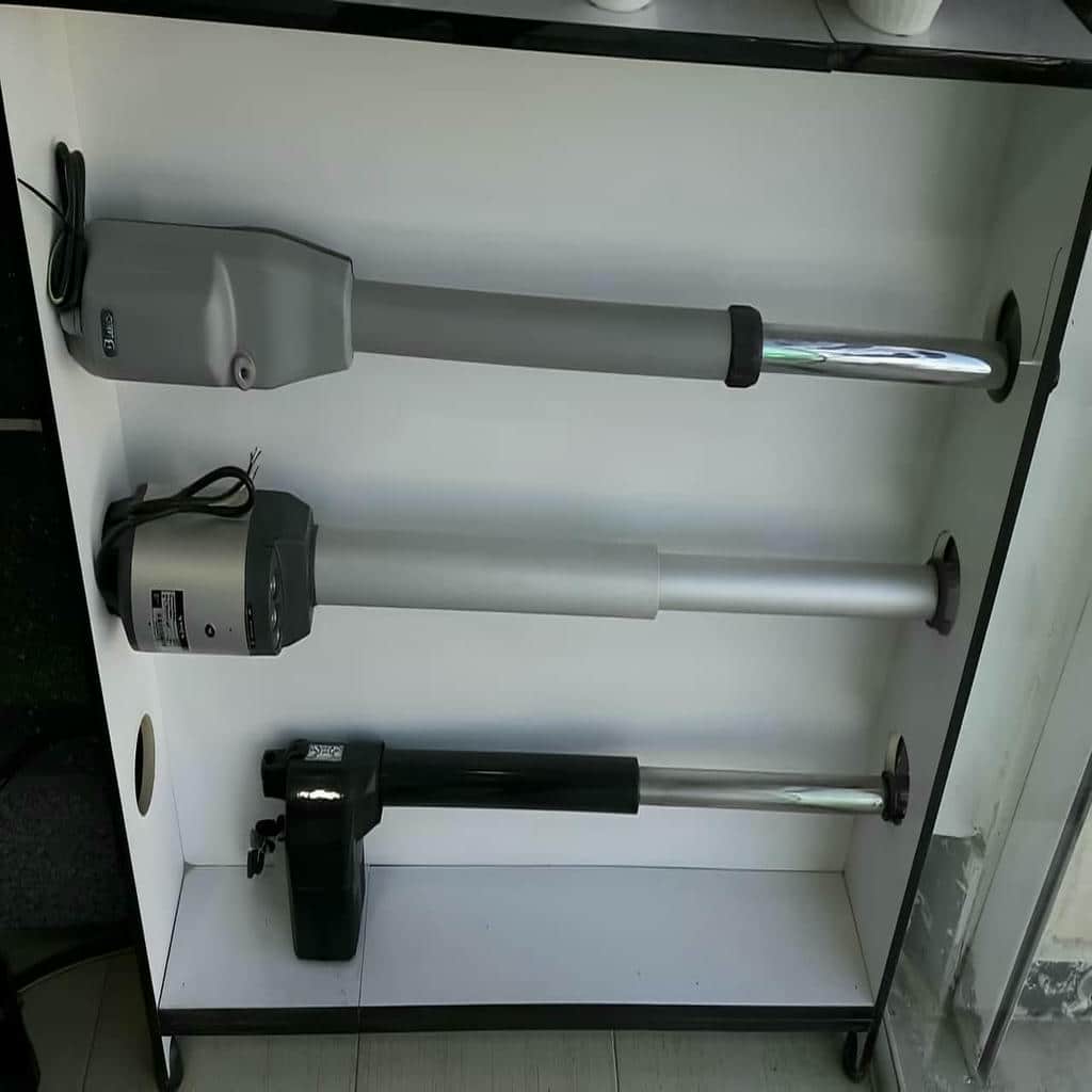 جک الکترومکانیک با بدنه مقاوم فلزی